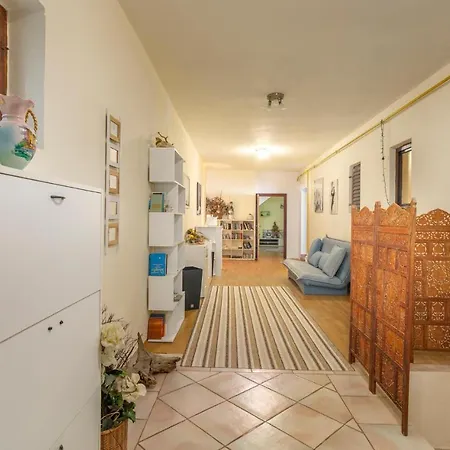 Appartement Stunning In With Wifi Stara Baška